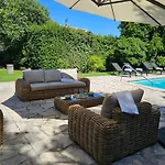 Mas De Charme Avec Piscine 昂蒂布