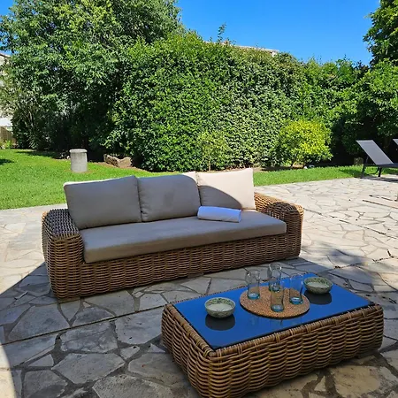 Mas De Charme Avec Piscine Villa *